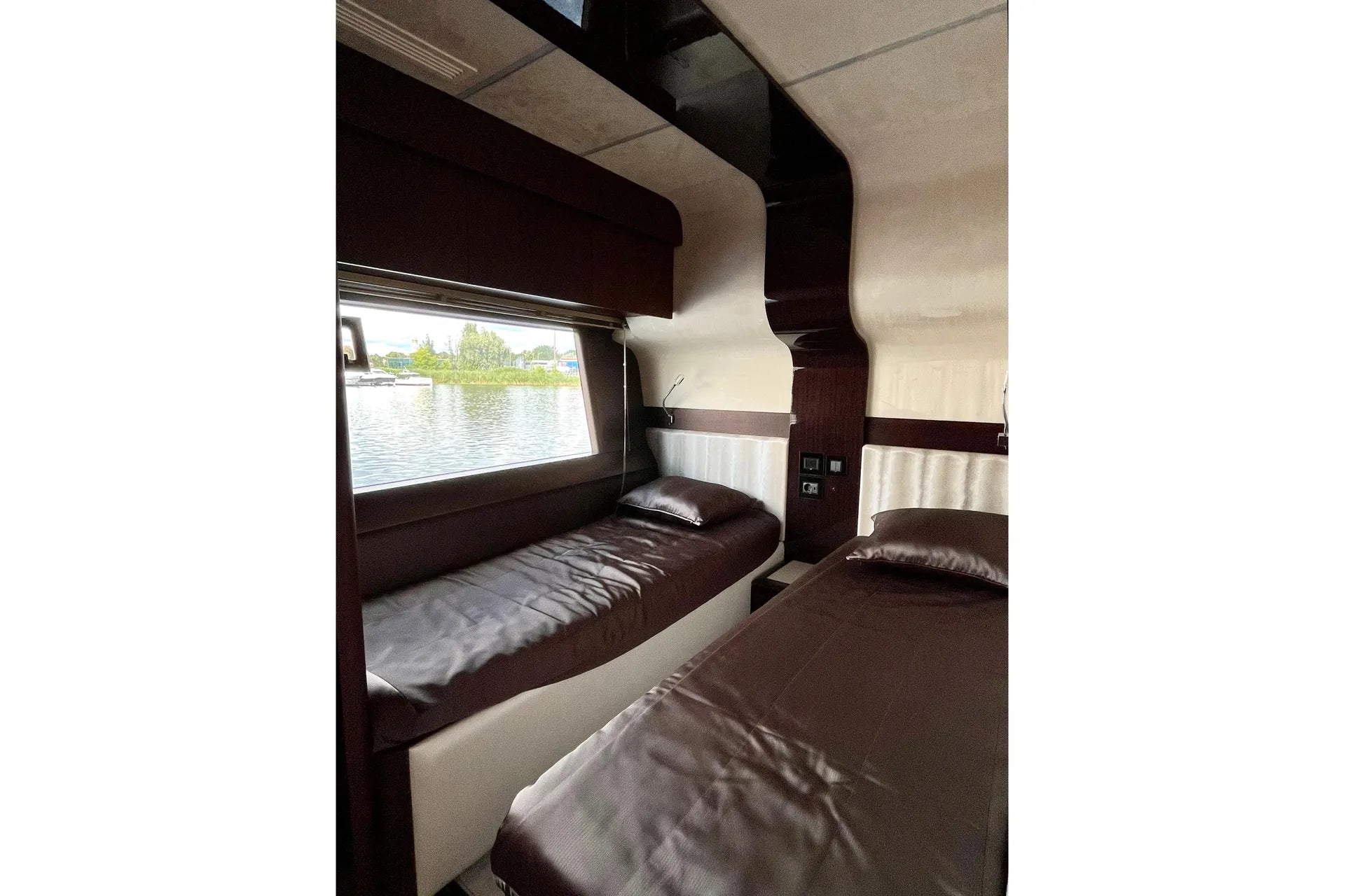 GALEON 700’ SKY
