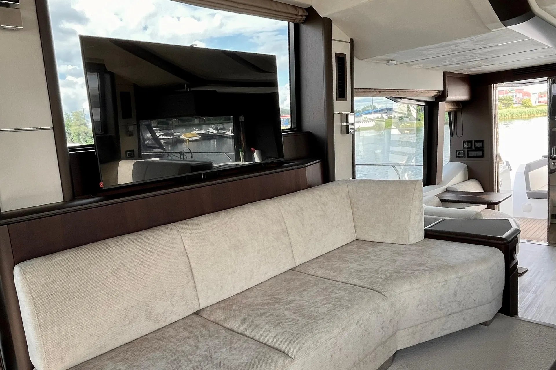 GALEON 700’ SKY