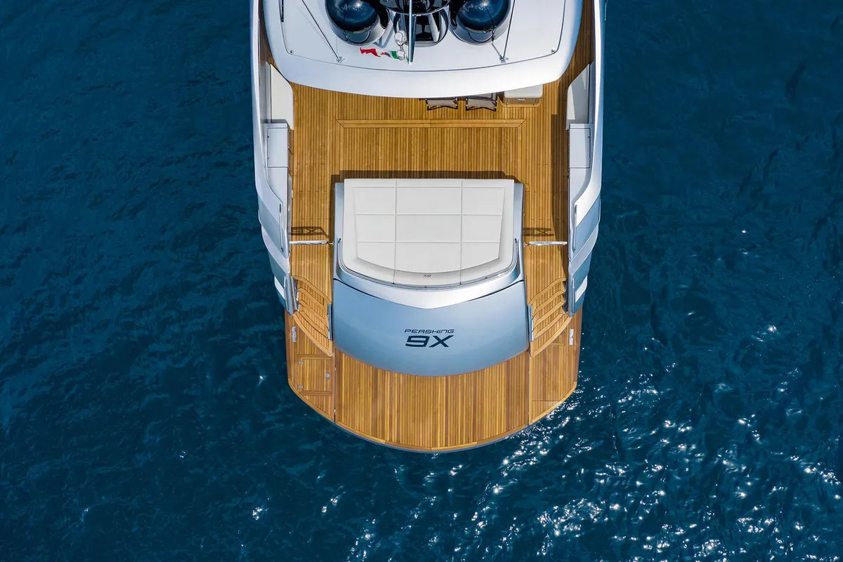 Pershing 8X