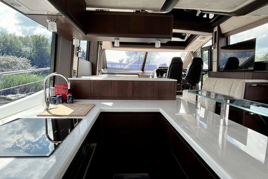 GALEON 700’ SKY