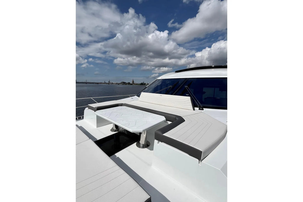 GALEON 700’ SKY