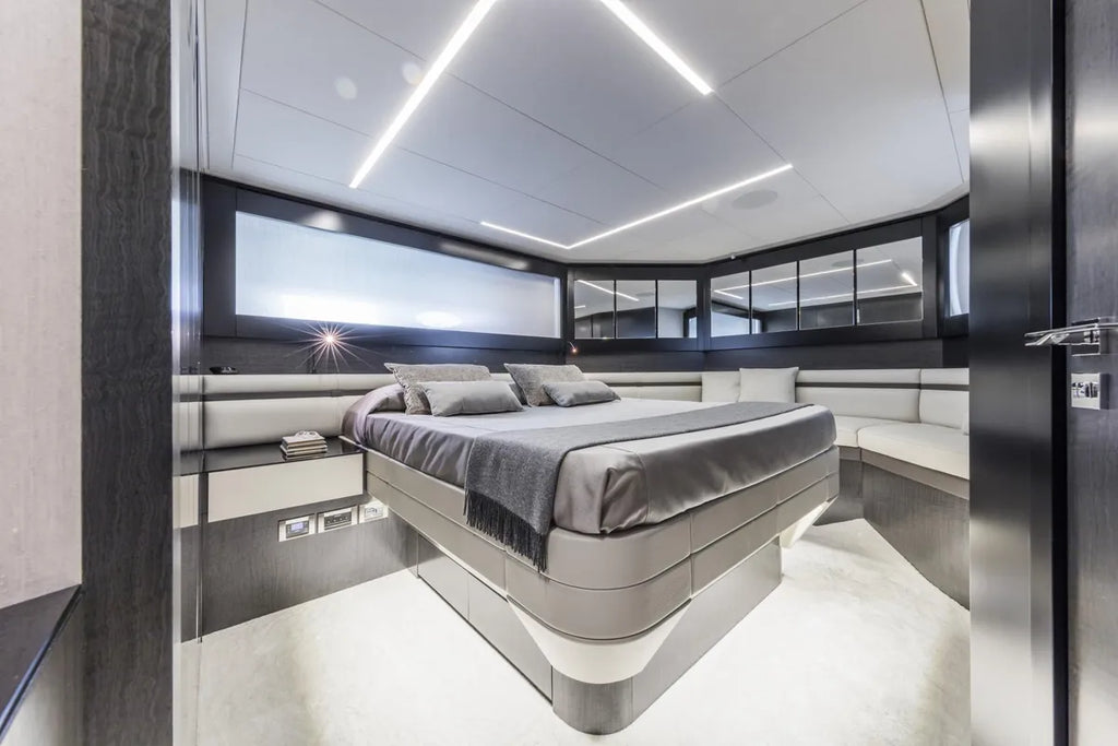 Pershing 8X