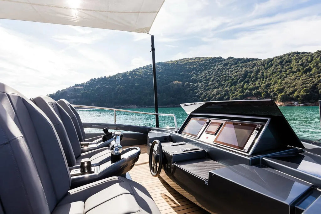 Pershing 8X