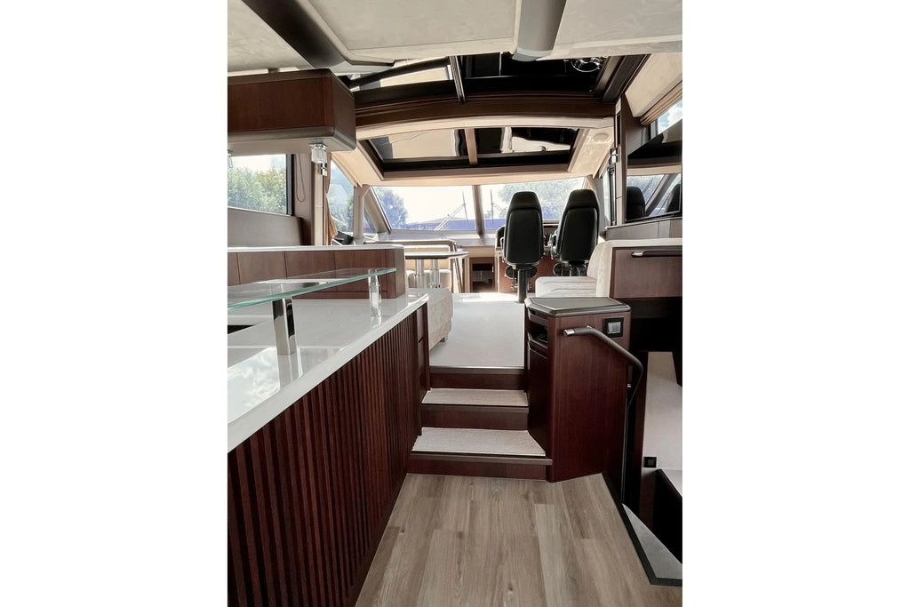 GALEON 700’ SKY