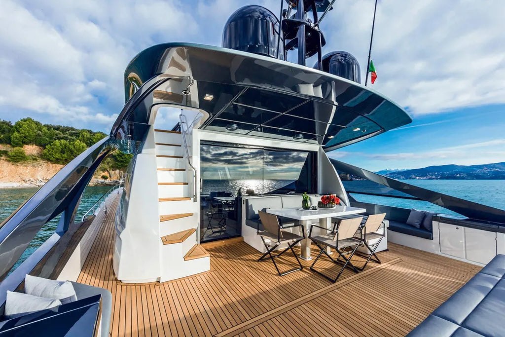 Pershing 8X