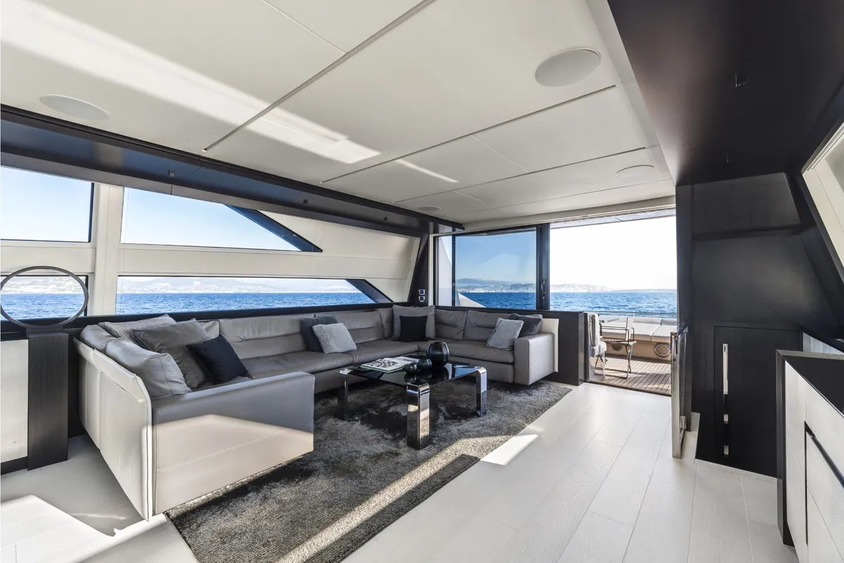 Pershing 8X