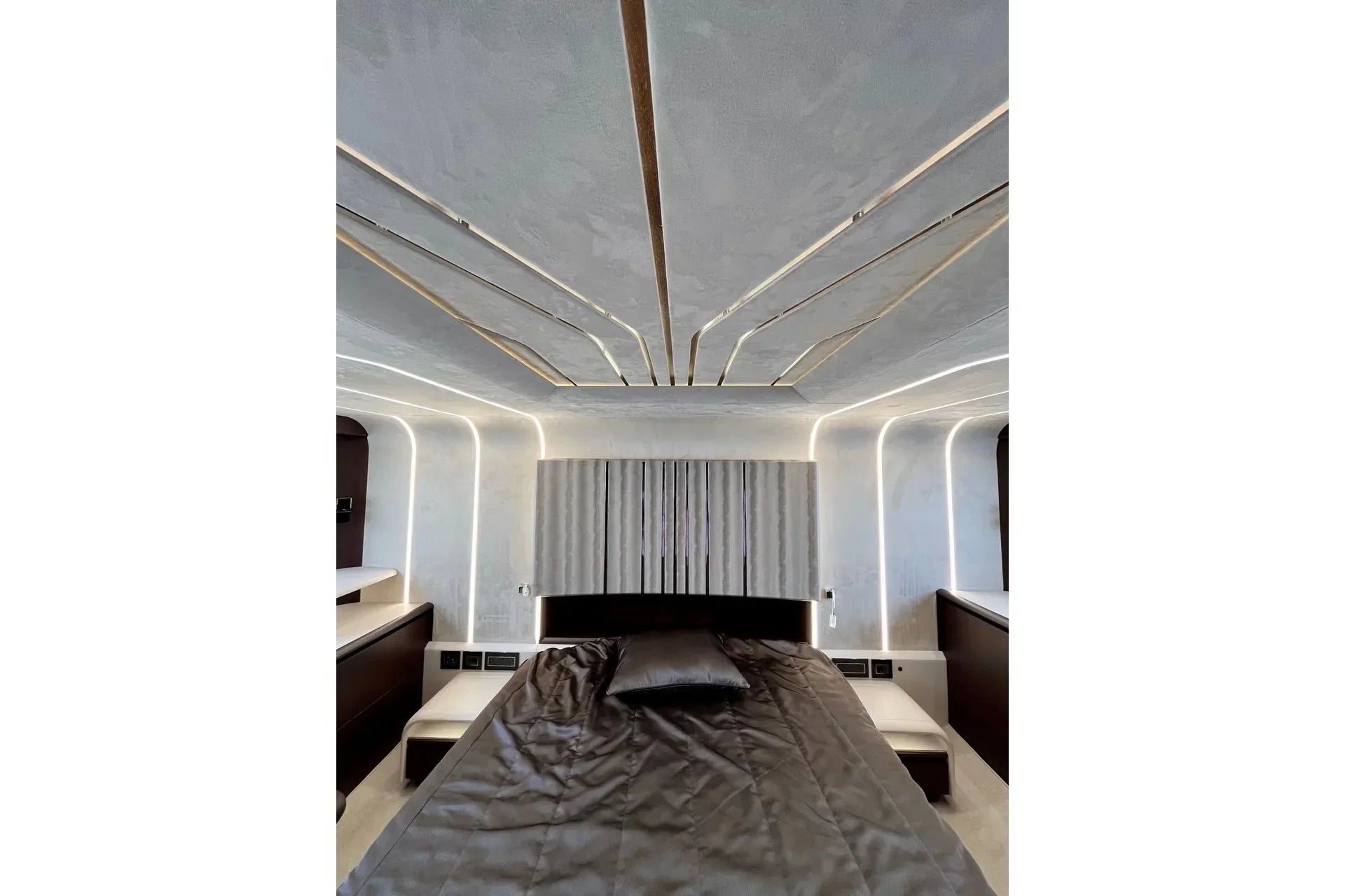 GALEON 700’ SKY